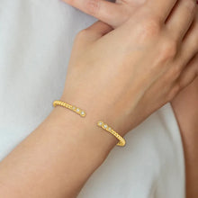 Herco 18K Polished Beaded and Textured Diamond Cuff Bangle