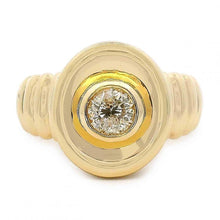 Oval Motif Diamond Ring With Hidden Halo